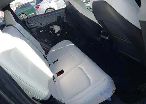 2021 Tesla Model Y Long Range Dual Motor All-Wheel Drive z USA, uszkodzony, nr VIN 5YJYGDEE5MF144113